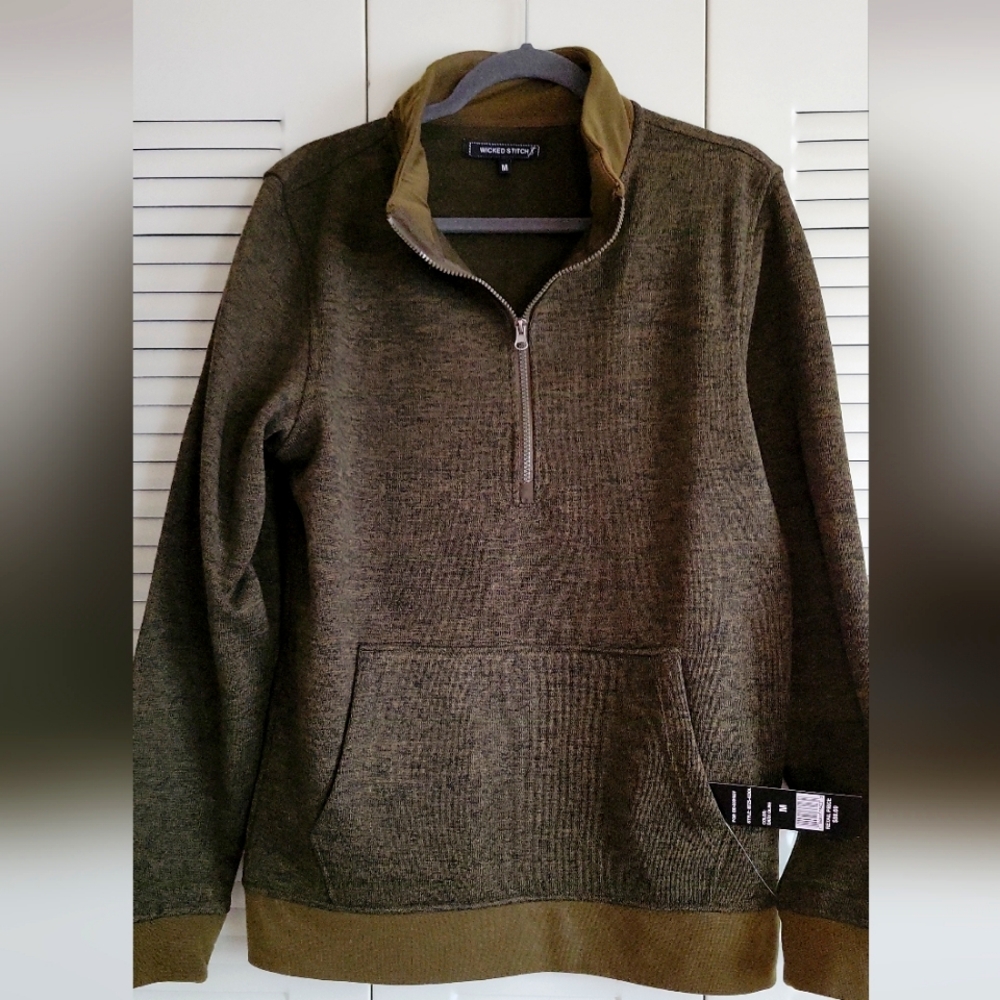 Half zip sweatshirt